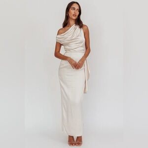 Selfie Leslie One-Shoulder Cream Satin Evening Gown
